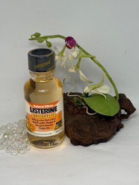 Listerine Mouthwash - Natural Citrus - 3 fl oz - Sealed - Discontinued